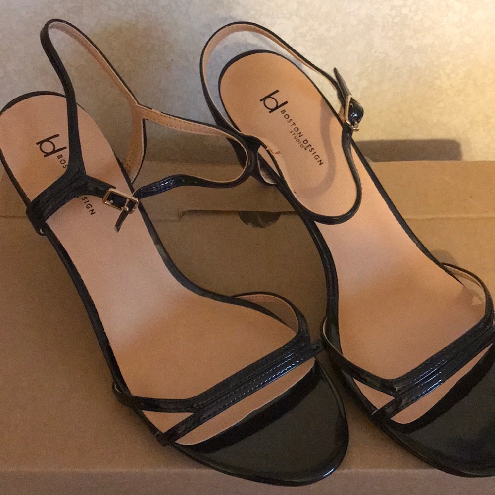 New navy dress sandal (Chadwick’s) size 8 1/2